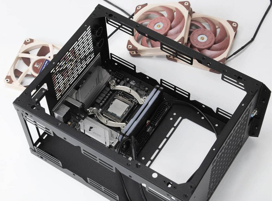 Sliger S620 Mini-ITX PC Case BLACK color, Black Top, Vented Panels, USB A + USB C
